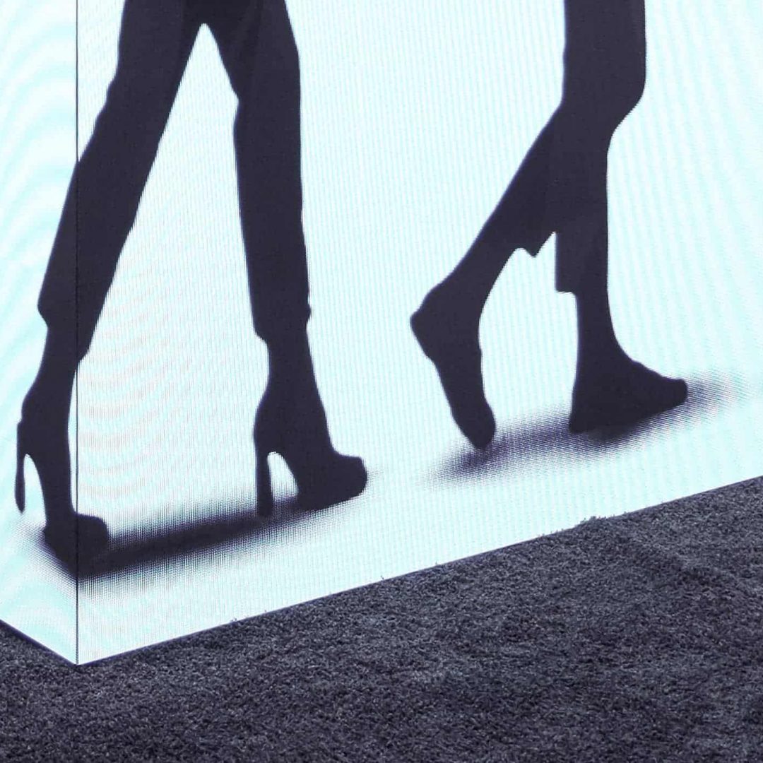 LED-Videowand 90 Grad-Eckmodul einer LED-Videowand auf Messe